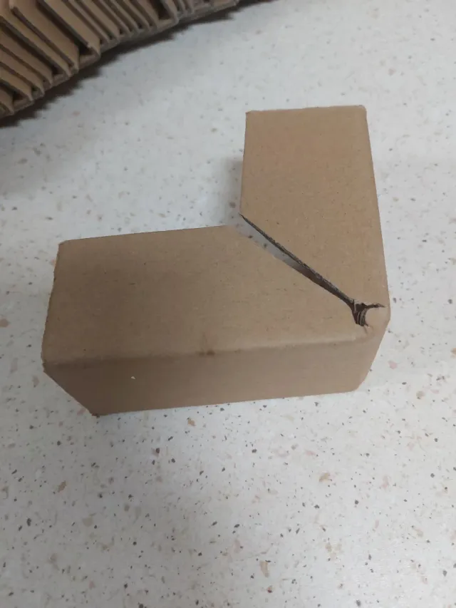 32 protectores de esquina de cartón