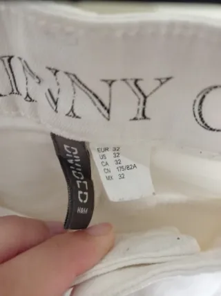 Jeans skinny bianchi strappati