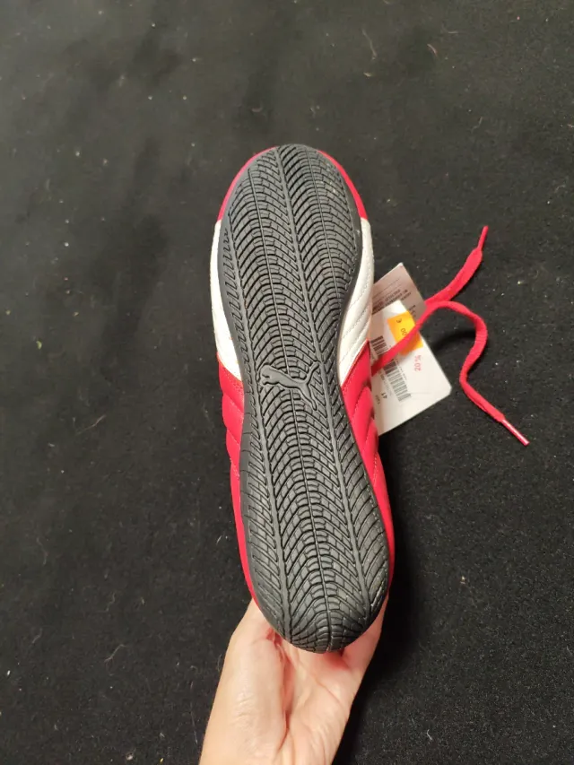 Botas Puma Talla 41 Rojas y Blancas