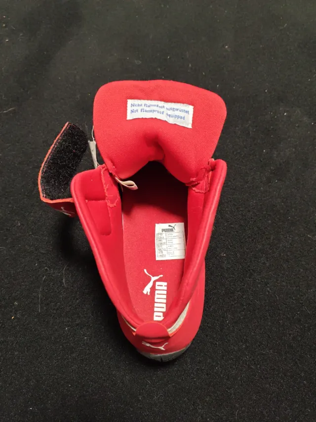 Botas Puma Talla 41 Rojas y Blancas