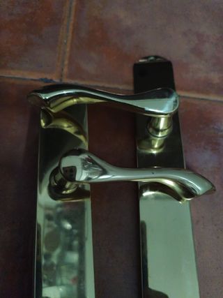 Manillas de puerta latón