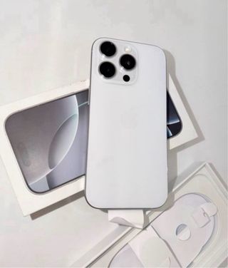 iPhone 16 Pro 128GB con batería 100%
