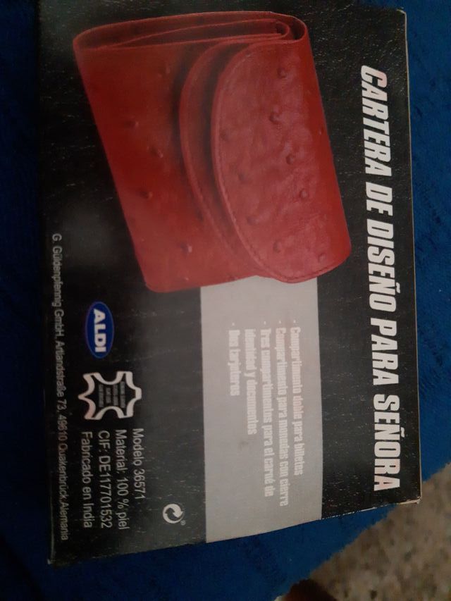 Cartera de diseño para señora roja