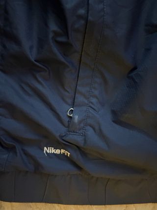 Chaqueta Nike Negra y Blanca