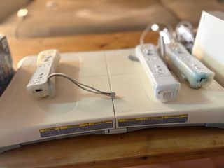 Consola Wii + 8 mandos + juegos + Fit Board