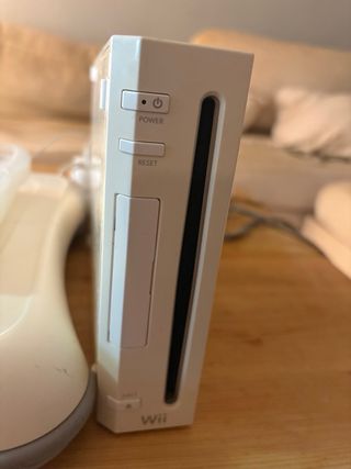 Consola Wii + 8 mandos + juegos + Fit Board