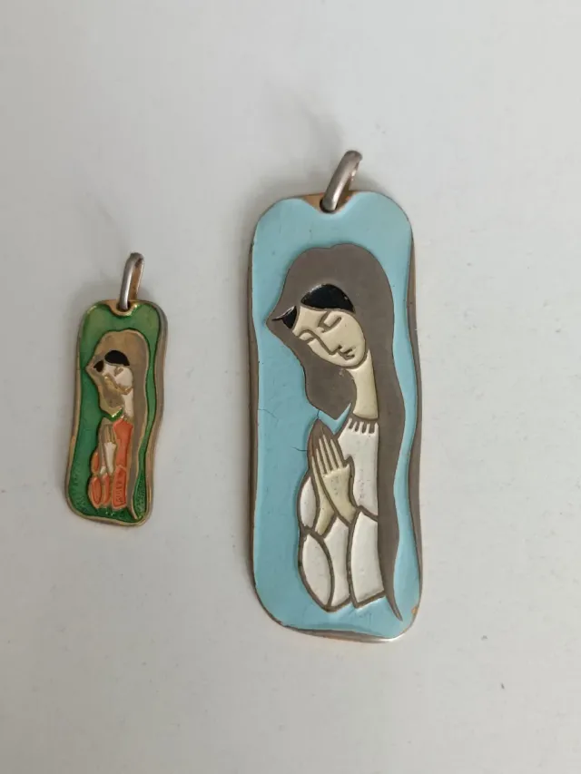 Set di 2 medaglie Virgen Niña Dag