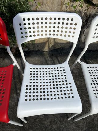 4 Sillas Ikea Metal/Plástico Rojas y Blancas