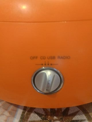 Radio CD Grundig 1440 Naranja/Plata