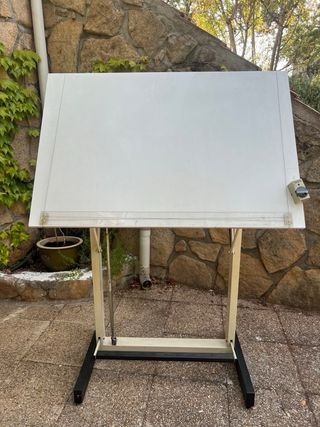 Mesa Delineación y Silla Oficina