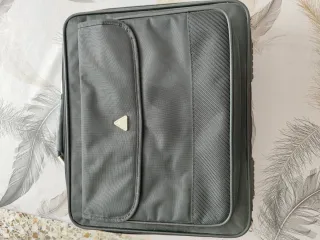 Maletín para portátil gris
