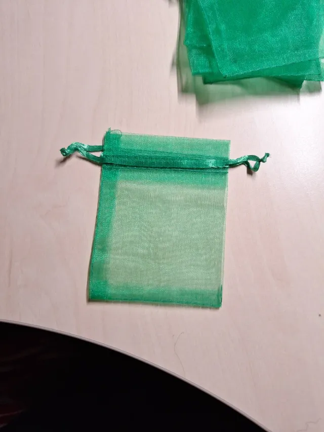 Bolsitas de organza verdes