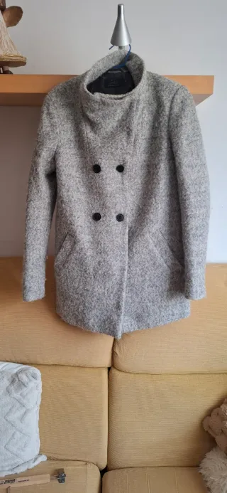 Abrigo gris ONLY rizo