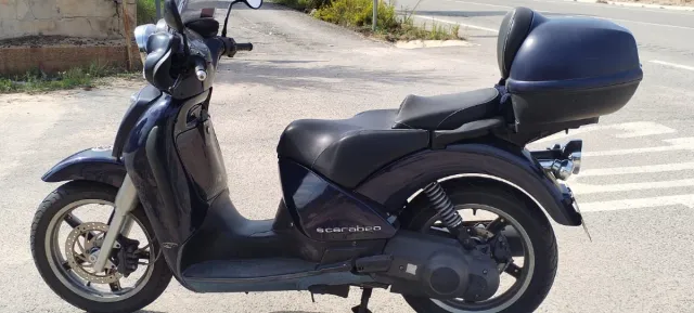 Aprilia Scarabeo 250cc Moto Scooter