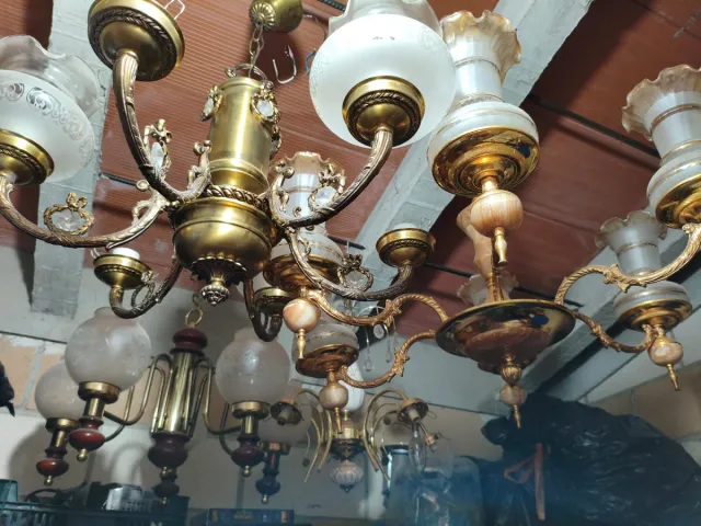 4 Lámparas de Techo Doradas