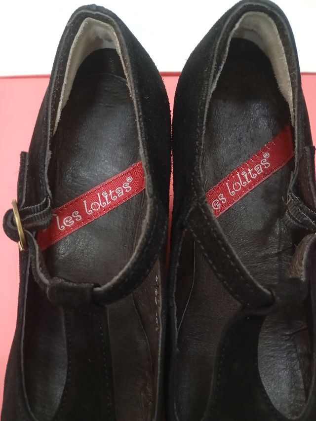 Zapatos Les Lolitas Ante Negro T-Strap Tacón