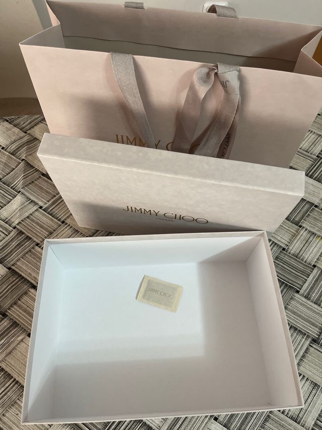Caja Jimmy Choo Beige