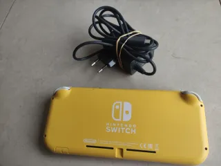 Nintendo Switch Lite Amarilla