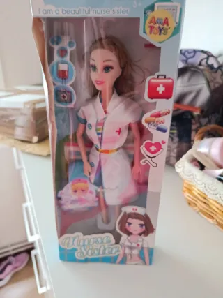 Muñeca Nurse Sister en caja