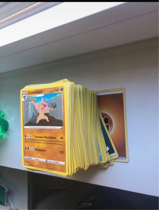 Carte Pokemon rare holo e comuni
