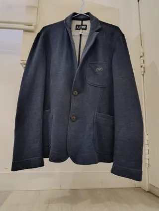 Preciosa Chaqueta Armani Jeans de punto