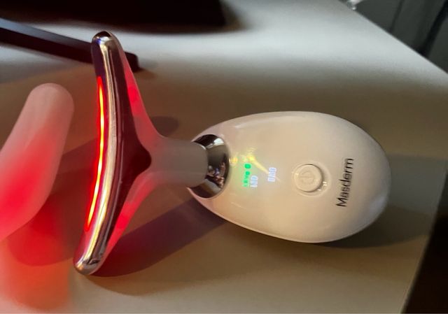 Masajeador Facial Masderm Reafirmante LED