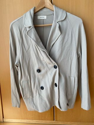 Americana ESEOESE Beige. COMO NUEVA