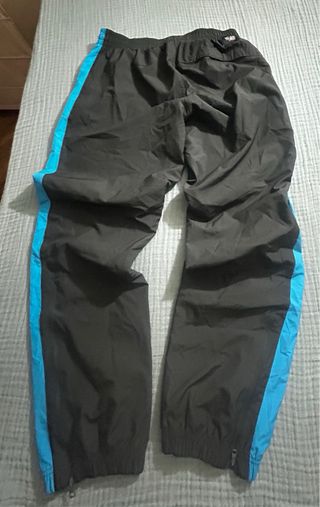 Pantalones Nike negros y azules
