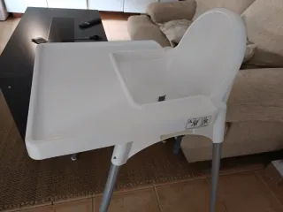 Silla de comer bebé blanca Ikea