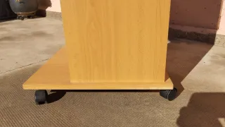 Mesa de ordenador de madera