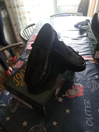 2 pares zapatos niños tallas  34y 32 comunion