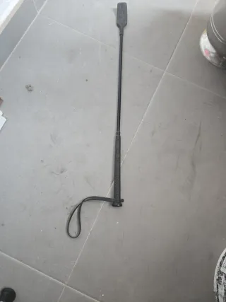 Fusta de equitación negra,57sm