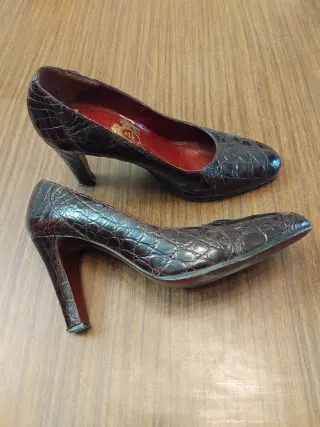 Zapatos de tacón piel cocodrilo