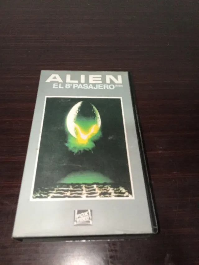 Lote 3 Cintas VHS: Star Wars, Alien, Terminator 2