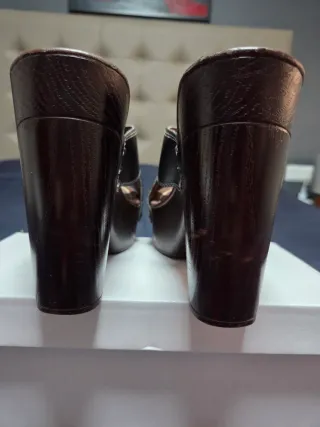 Zuecos tacón y plataforma