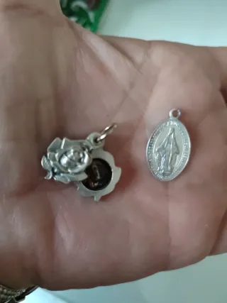 Lote 11  Medallas Religiosas .Antiguedades