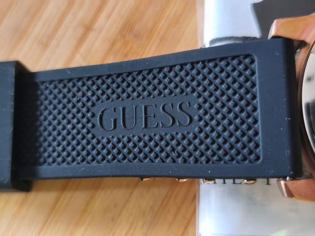 Reloj Guess W0366G3 Negro/Dorado Caja Nuevo