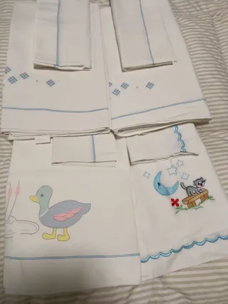 Cinco sabanas de cuna