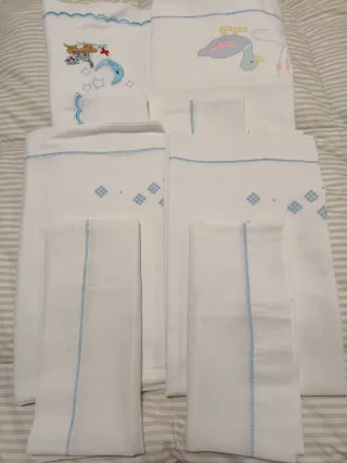 Cinco sabanas de cuna