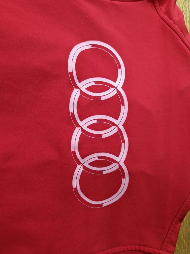 Chaqueta Audi Sport Roja