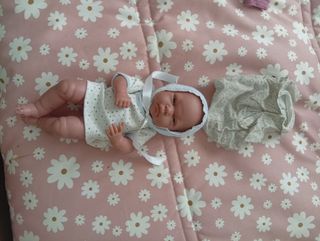 Muñeca Antonio Juan bebé 34cm