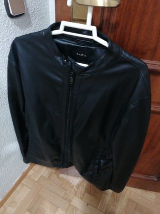 Cazadora Zara Talla XL Negra