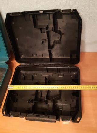 Dos maletas herramienta electrica