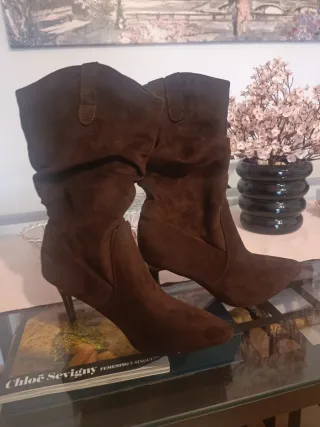 Botas de tacón marrones Talla 35