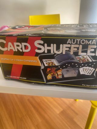 Mescolatore automatico mazzi carte da gioco.
