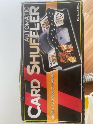 Mescolatore automatico mazzi carte da gioco.