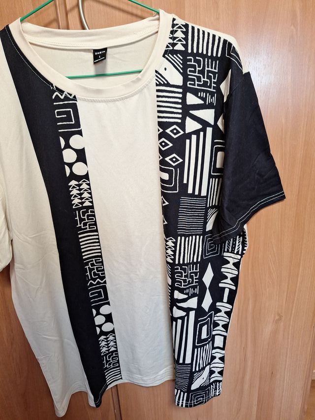 Camiseta Estampada Beige y Negra Talla L