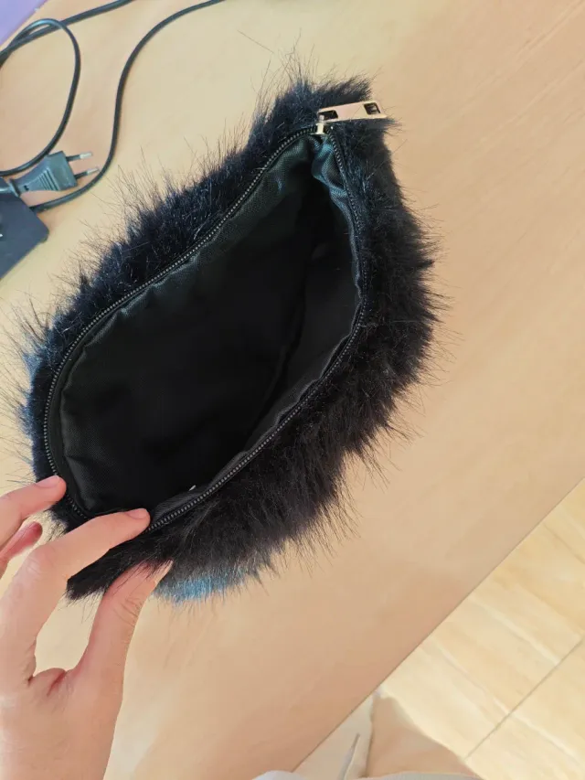 Bolso de pelo negro