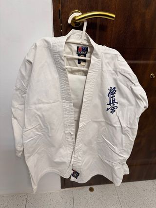 Conjunto Karate 8-9 años