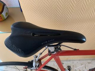 Bicicleta de carreras clásica para restaurar